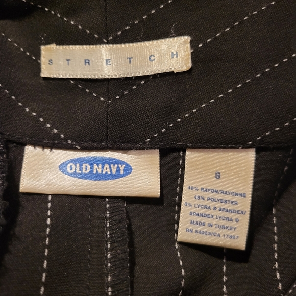 Old Navy Stretch Skirt Pin Striped Front zippered and slit Size 8 - Picture 3 of 12
